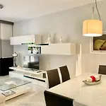Apartment Real Golden Mile -eaw Homes