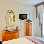 Real Golden Mile -eaw Homes Apartment