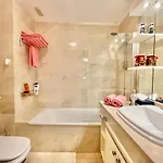 Real Golden Mile -eaw Homes