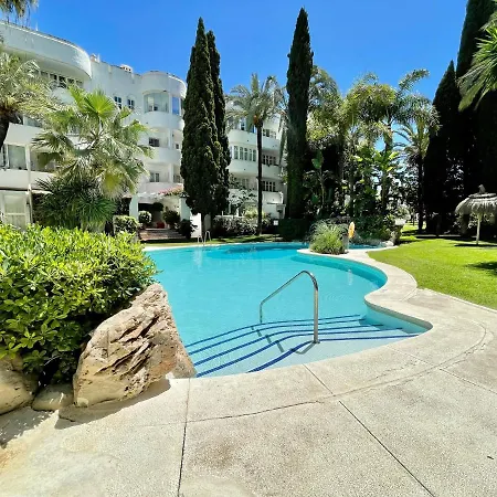 Real Golden Mile -eaw Homes Apartmán *