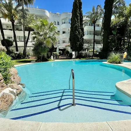Real Golden Mile -eaw Homes Apartman *