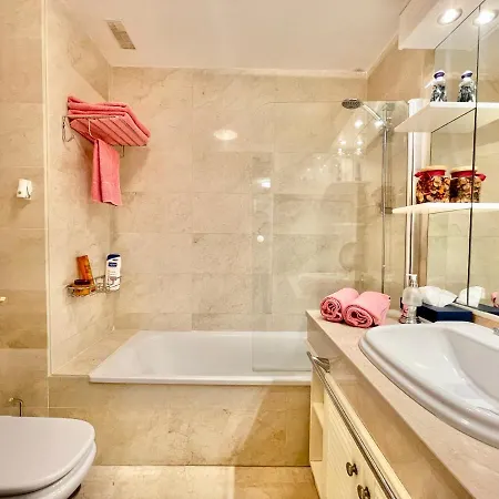 Real Golden Mile -eaw Homes