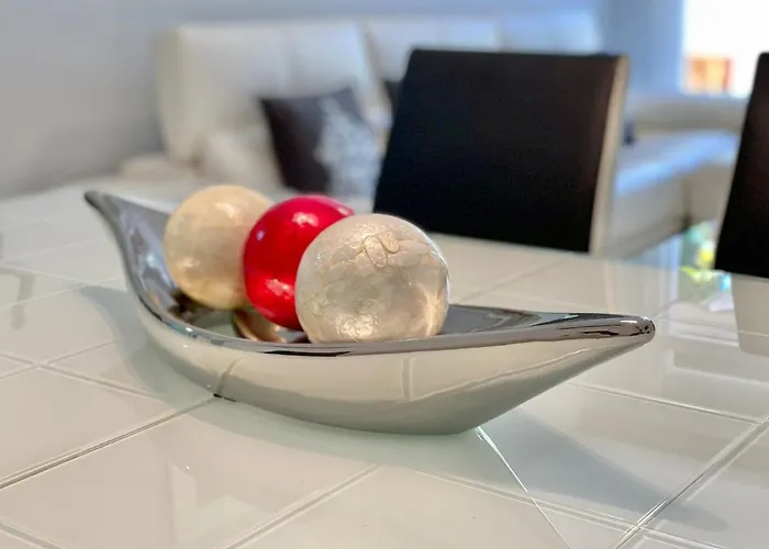 Real Golden Mile -eaw Homes *