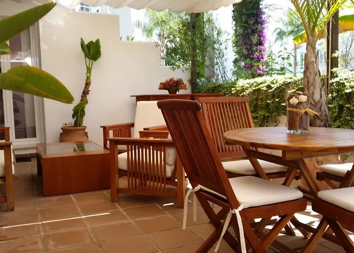 Real Golden Mile -eaw Homes Apartment