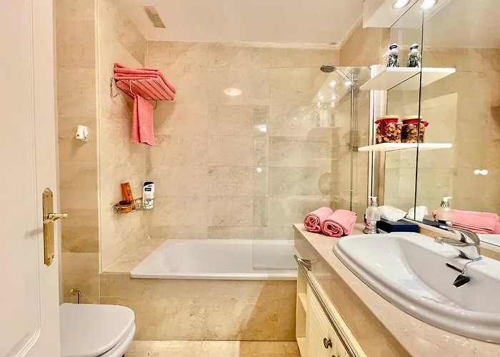 Real Golden Mile -eaw Homes